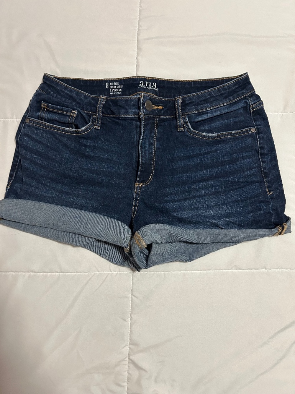 a.n.a. Jean shorts